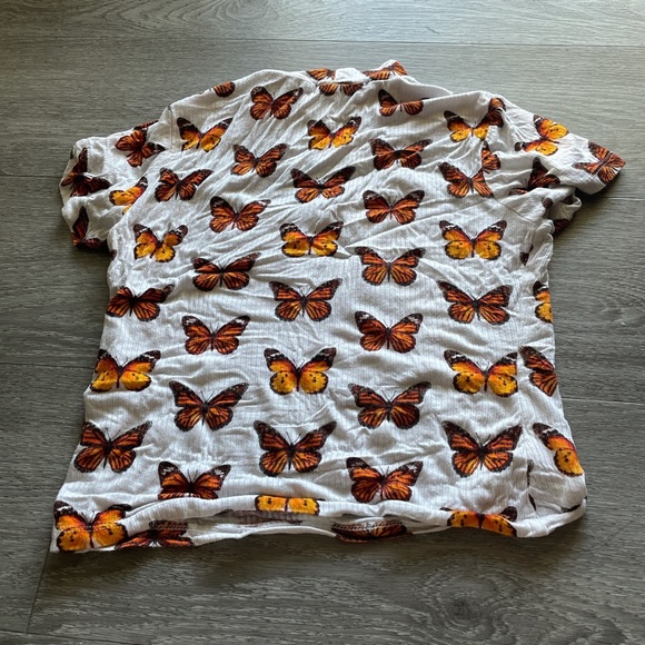 Cut out butterfly top - Picture 3 of 3